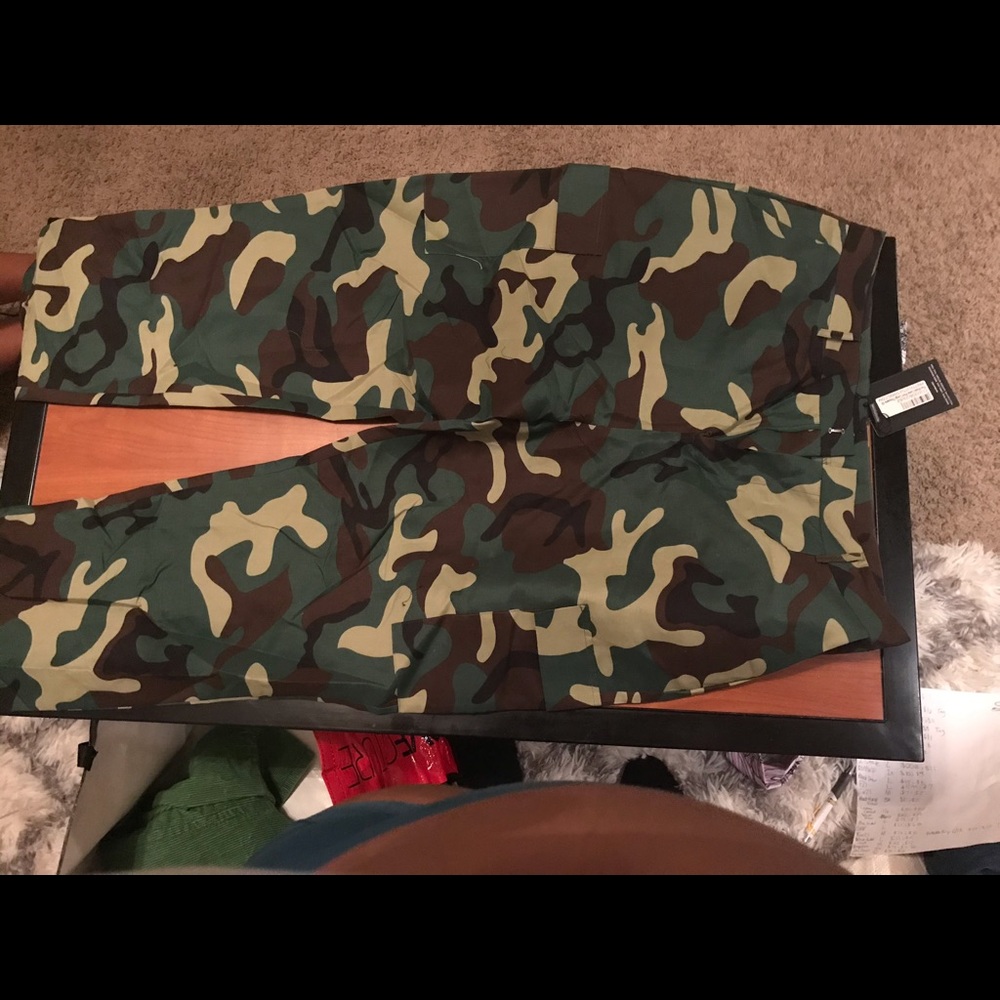 PrettyLittleThing+ Camouflage Pants